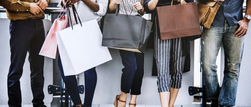 从盲盒到许愿项链：Z世代如何用"情绪消费"重构全球市场？