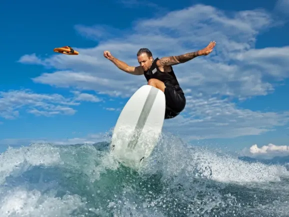 对标大疆，年入10亿！安克投资的无人机品牌彻底火了！