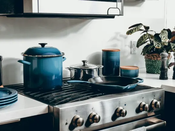 一年狂卖2.3亿！霸榜TikTok，这个“隐形大佬”如何一夜爆红？