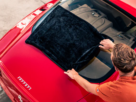 TikTok上的“吸水传奇”：从一条视频到百万美元的吸金之路