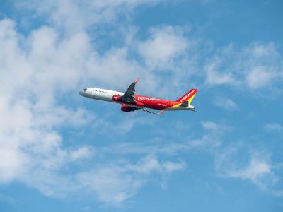 中美空运第42周运价全线大涨：美东ORD突破40元/KG，关税预期与节前备货引爆抢舱