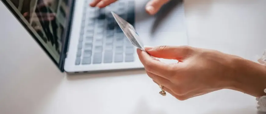 一个月赚了1900万！美国中产又捧红一个国产爆品