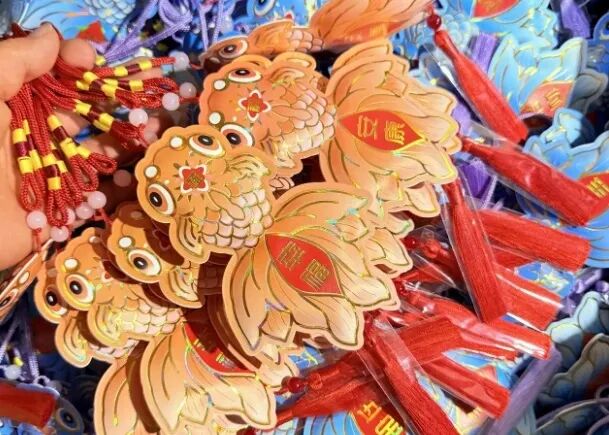 图片 上午刷到“爆款”,下午义乌已量产!