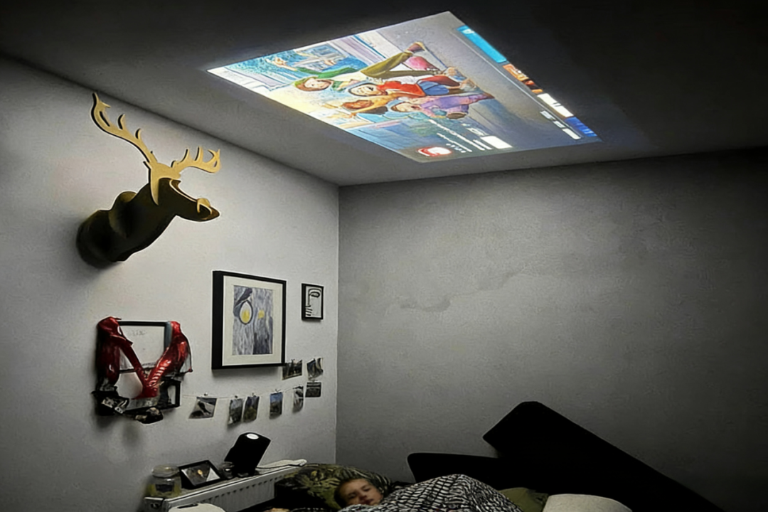 这家深圳公司出海，把投影仪卖成了“快时尚”