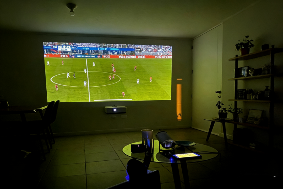 这家深圳公司出海，把投影仪卖成了“快时尚”