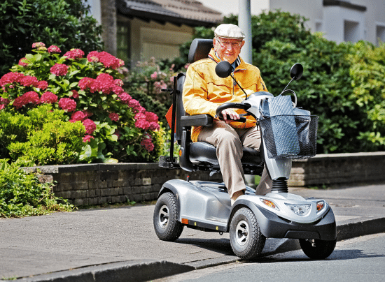 图片 30天爆卖624万,老年用品赛道海外狂吸金,撬动万亿蓝海