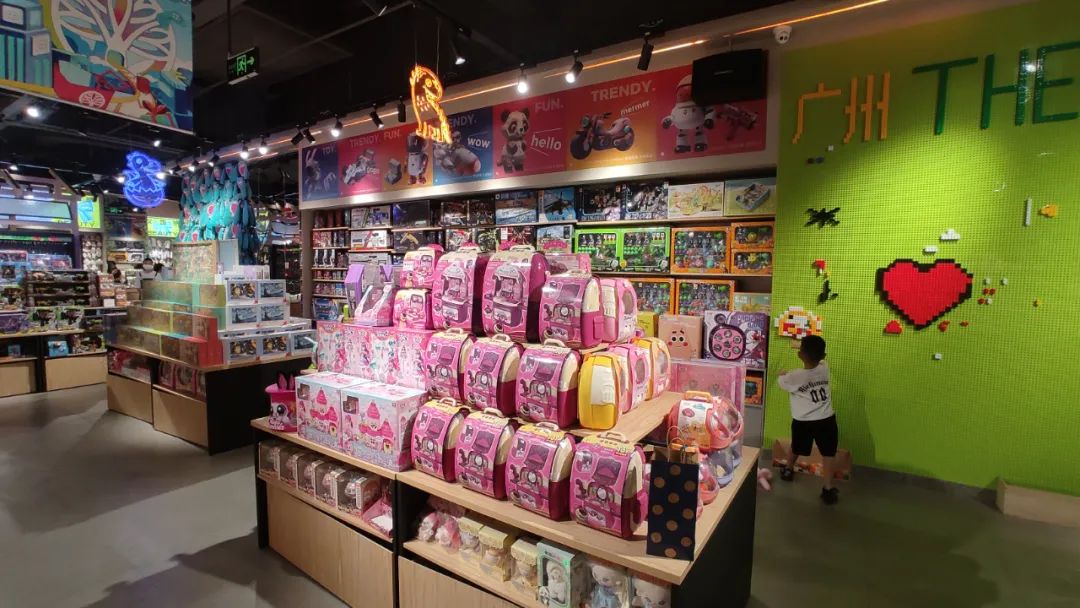 ​消费降级冲击玩具市场：传统品类遇冷 创新产品逆势增长​