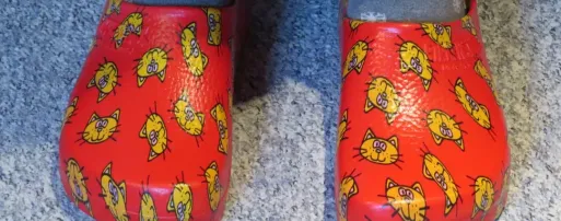 95后南漂小伙因为“丑”年入3000万