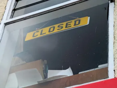 从年销11亿到破产清算，巨轮为何突然沉没？