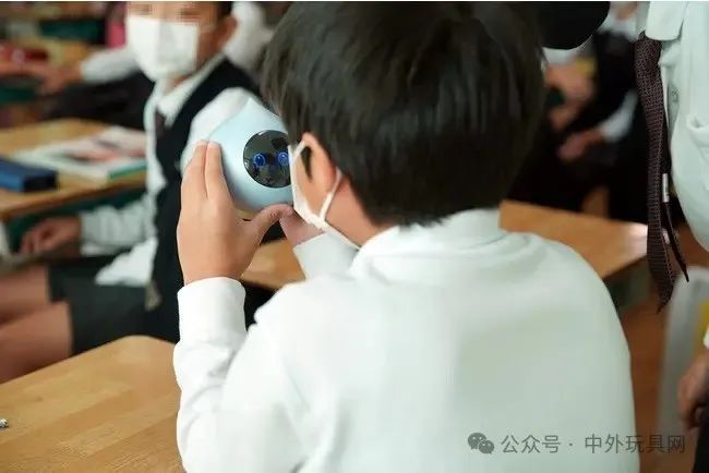 2025CES全球最大电子消费展，这些AI玩具火出圈！