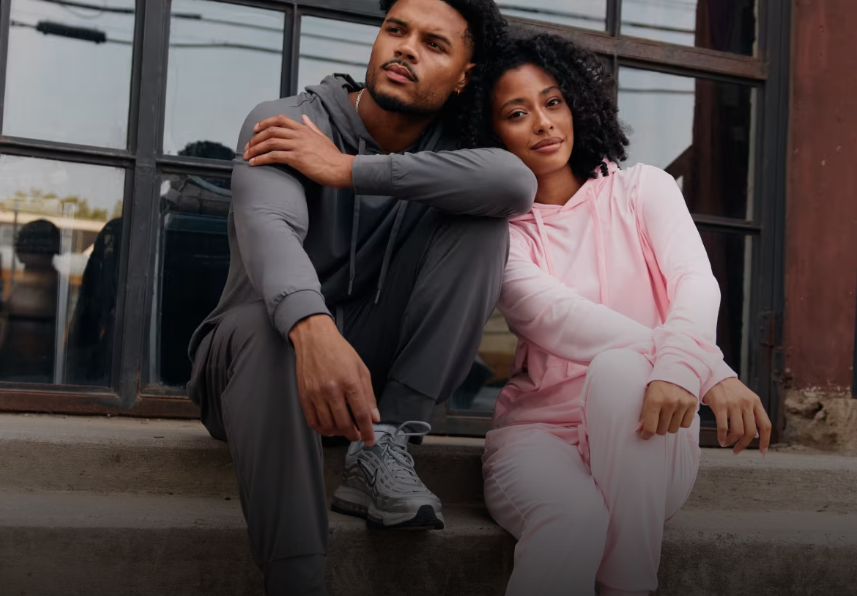 3年赚35亿！这个美国品牌靠"拥抱感"卫衣征服Z世代