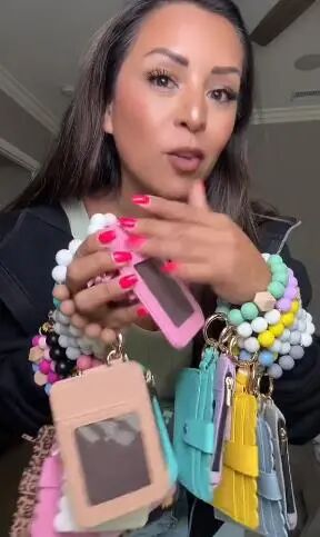 义乌“地摊货”逆袭成TikTok长红爆品，半个月入账217万