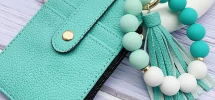 义乌“地摊货”逆袭成TikTok长红爆品，半个月入账217万