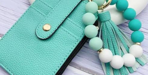 义乌“地摊货”逆袭成TikTok长红爆品，半个月入账217万