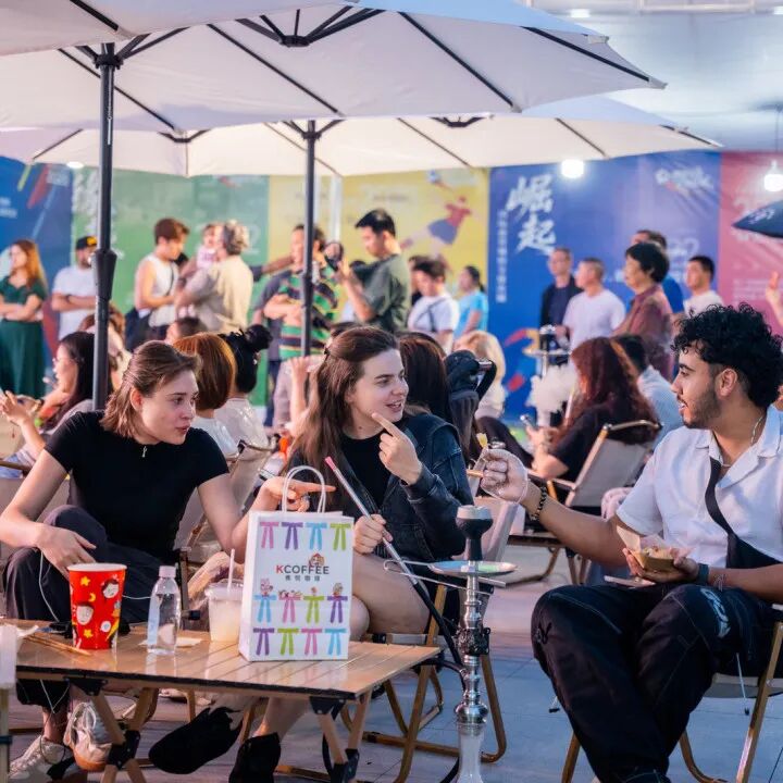 图片 世界杯VS义乌:赛场上的风采,赛场下的狂欢!