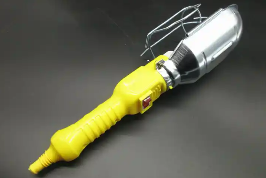 TikTok 美区汽车手持应急灯成黑马，15 天爆卖 139 万，便携照明赛道迎风口