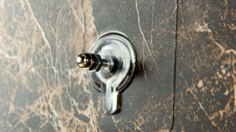 螺丝挂钩贴溢价 20 倍爆卖百万，收纳赛道的造富密码！