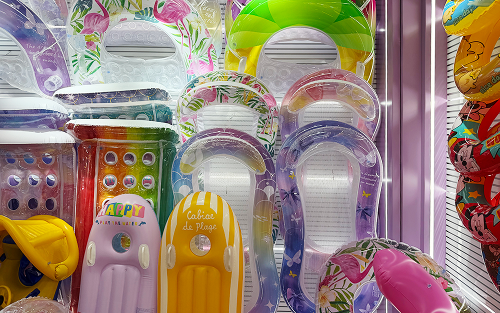 义乌：有五彩缤纷的夏天，就会有爆单的IP游泳圈！