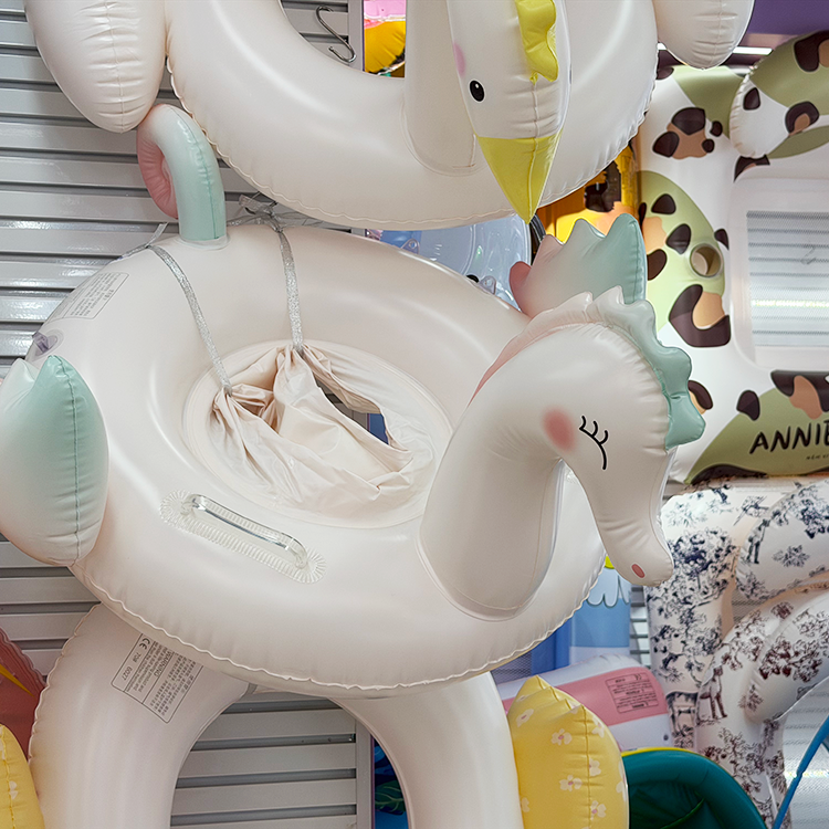 义乌：有五彩缤纷的夏天，就会有爆单的IP游泳圈！