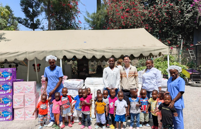 独立站优秀案例:70后广东夫妇创业做跨境,靠6毛钱产品撬动200亿市值!