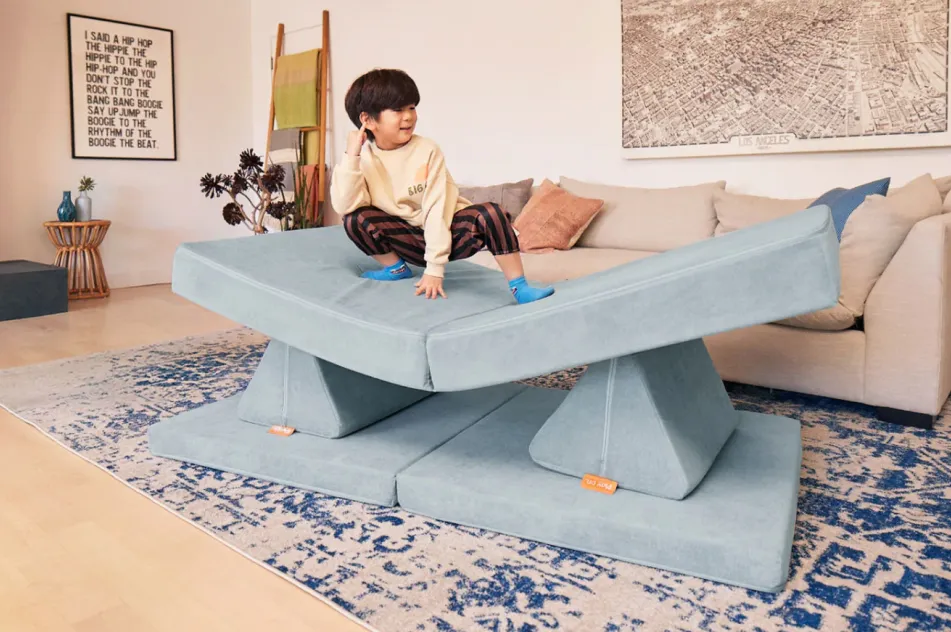 一张“能玩”的沙发，如何收割2400万美金？