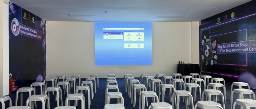 越南首家TikTok授权的线下选品中心,他来了!
