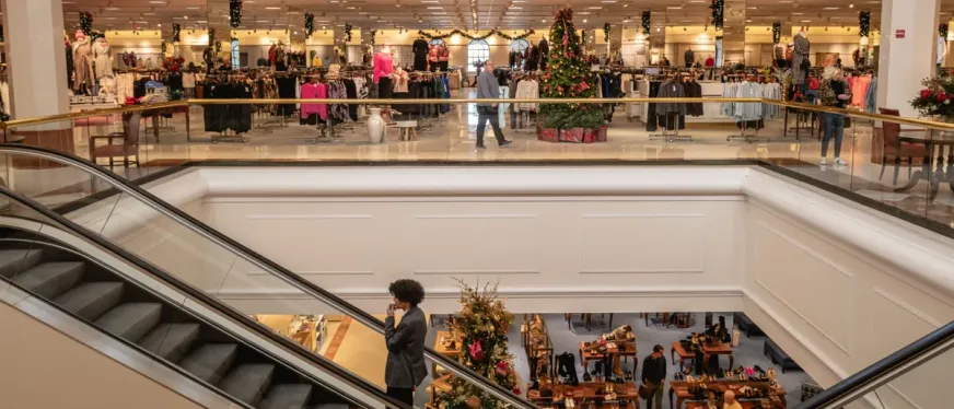 JLL 调查:2025 年美国消费者假日预算缩减超 10%,送礼需求仍坚挺