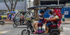 中国“三蹦子”海外爆红：电动三轮车年出口65万辆、55亿美元，东南亚成首要市场