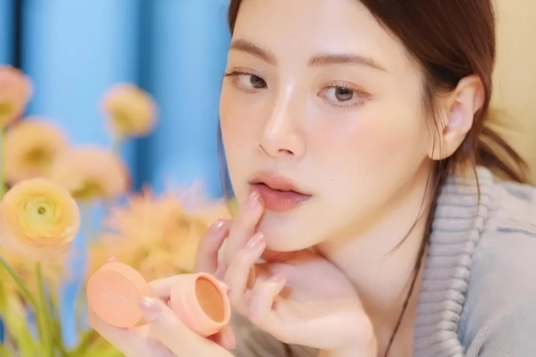 东南亚美妆新蓝海：泰国高端化与平价彩妆并行，Fan Beauty线下两小时售罄的启示