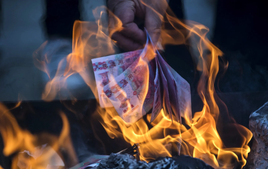 图片 成本几块卖7.7美元!中国冥币如何靠“玄学赋能”在海外实现160倍溢价?