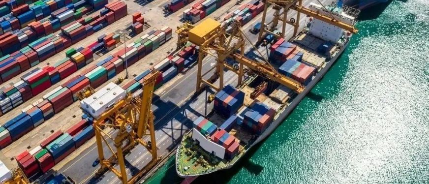 2023年中国服装出口稳中有降，新兴市场增长弥补传统市场下滑