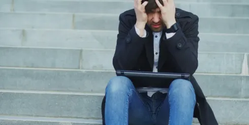 亏43亿！老牌巨头也扛不住寒冬？