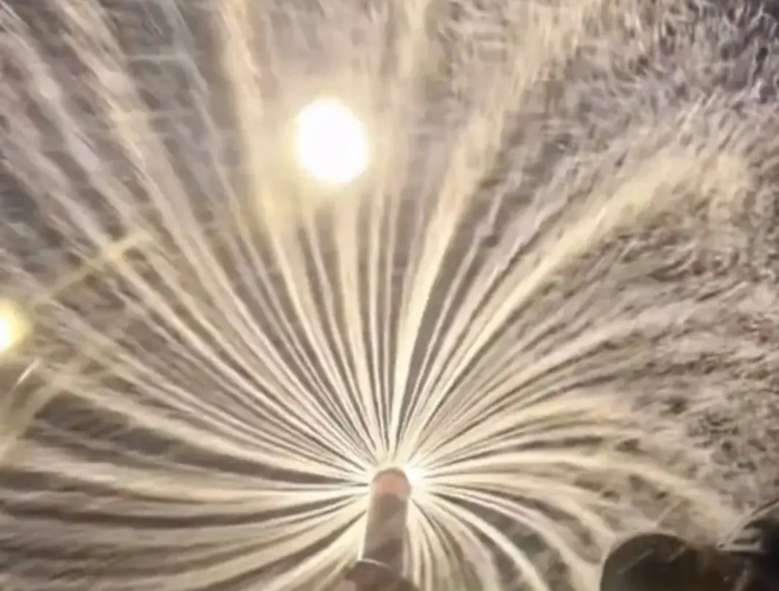 TikTok夏日经济迎来暴涨，这款产品凭借50 倍差价，引爆海外夏日玩具市场！