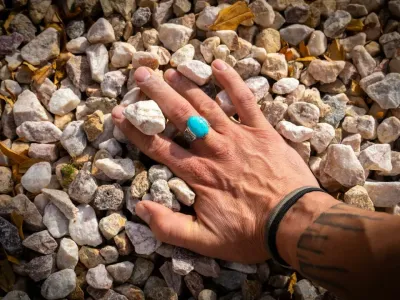 成本几块能卖上万？廉价单品逆袭成为“爱马仕”