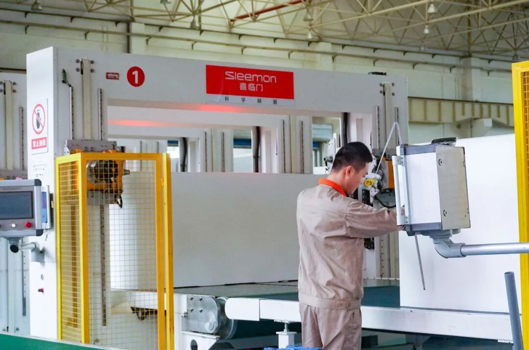 10亿一夜蒸发！这家行业龙头怎么了？