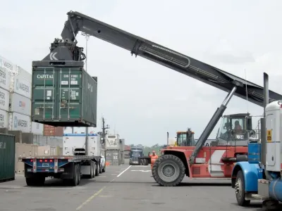 40年巨头一夜崩塌，曾年入百亿