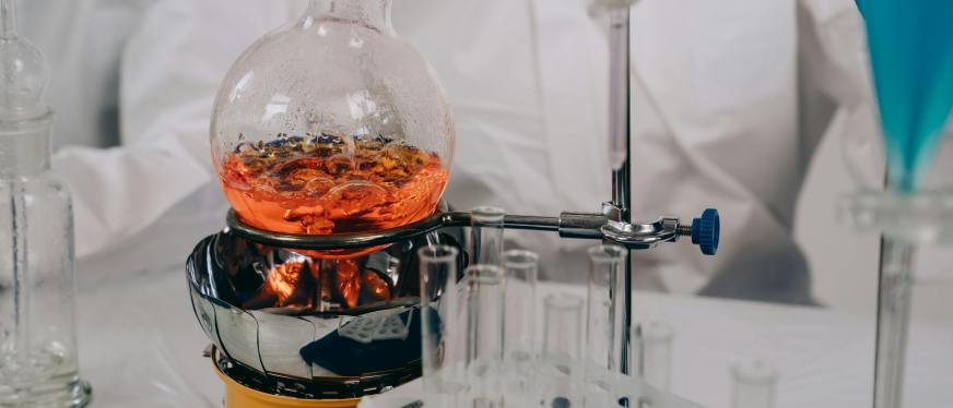 最新欧盟化学品监管：POPs法规对企业的影响与应对策略