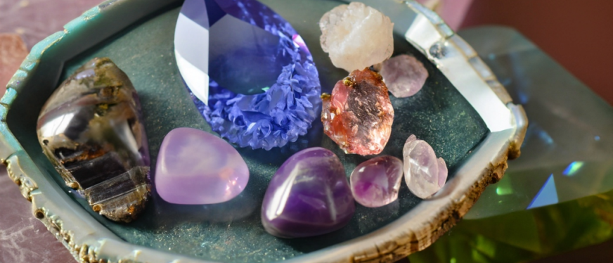 5元成本卖60美元!中国水晶借"情绪价值"收割全球疗愈经济