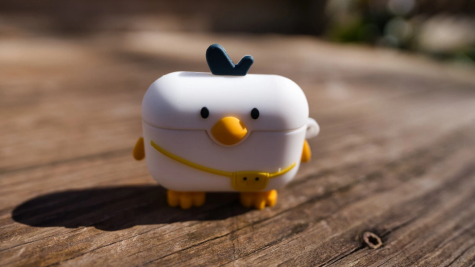 东南亚跨境爆品拆解：塑胶耳机盒，月销 5000 + 的小品类大生意