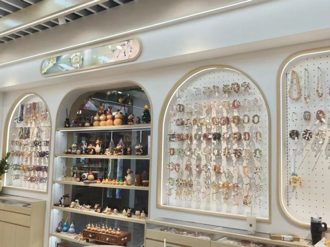 图片 年轻化文玩狂卖10万+,葫芦卖的什么“药”?