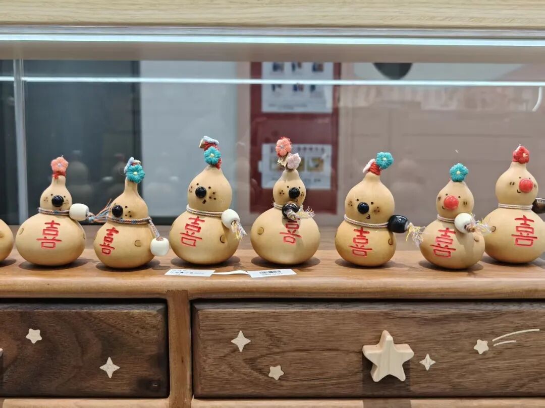 图片 年轻化文玩狂卖10万+,葫芦卖的什么“药”?