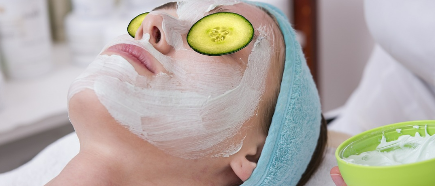 定制护肤品搜索量激增150%，预计2034年市场规模预将达624亿美元