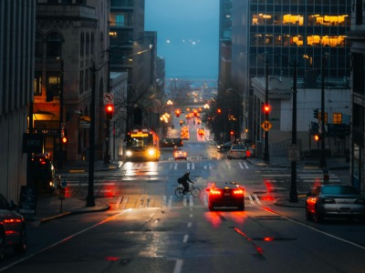 做亚马逊坚持的本质是<em>什么</em>