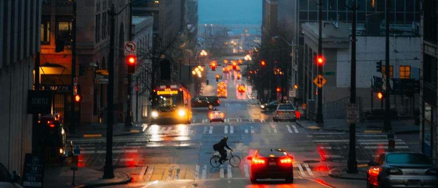 做亚马逊坚持的本质是什么