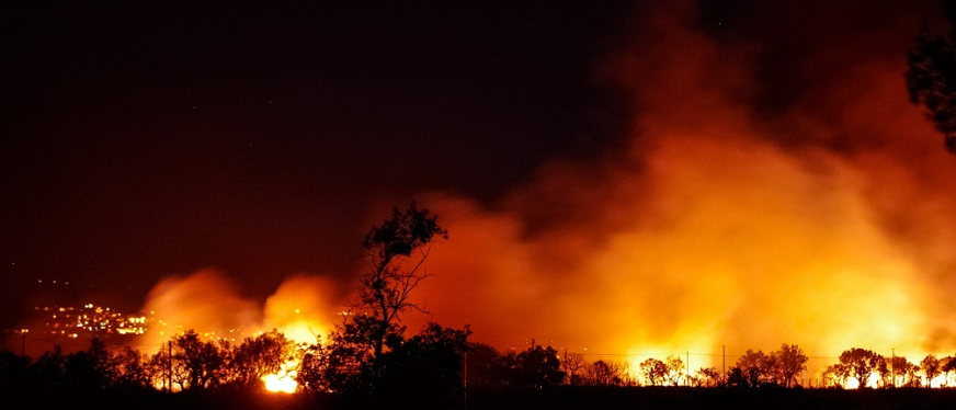 加州大火肆虐,亚马逊仓库告急,跨境卖家的危与机