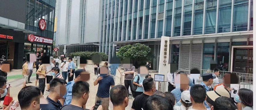 维权失败后,数百名卖家再次围堵Temu总部