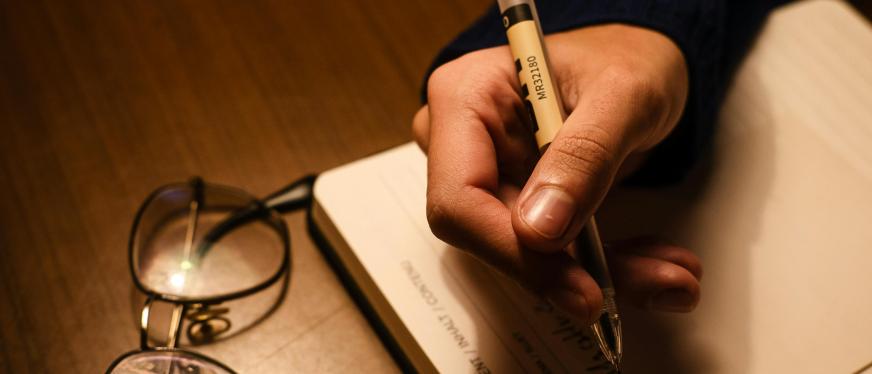 Deepseek谈欧美关税政策对中国跨境电商的影响及解决方案