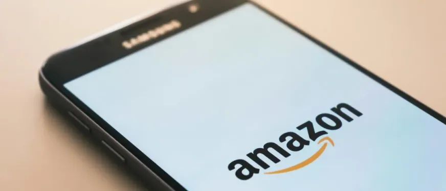 亚马逊双政策引爆卖家怒火:FBA服务缩水+取消文字评论惹众怒