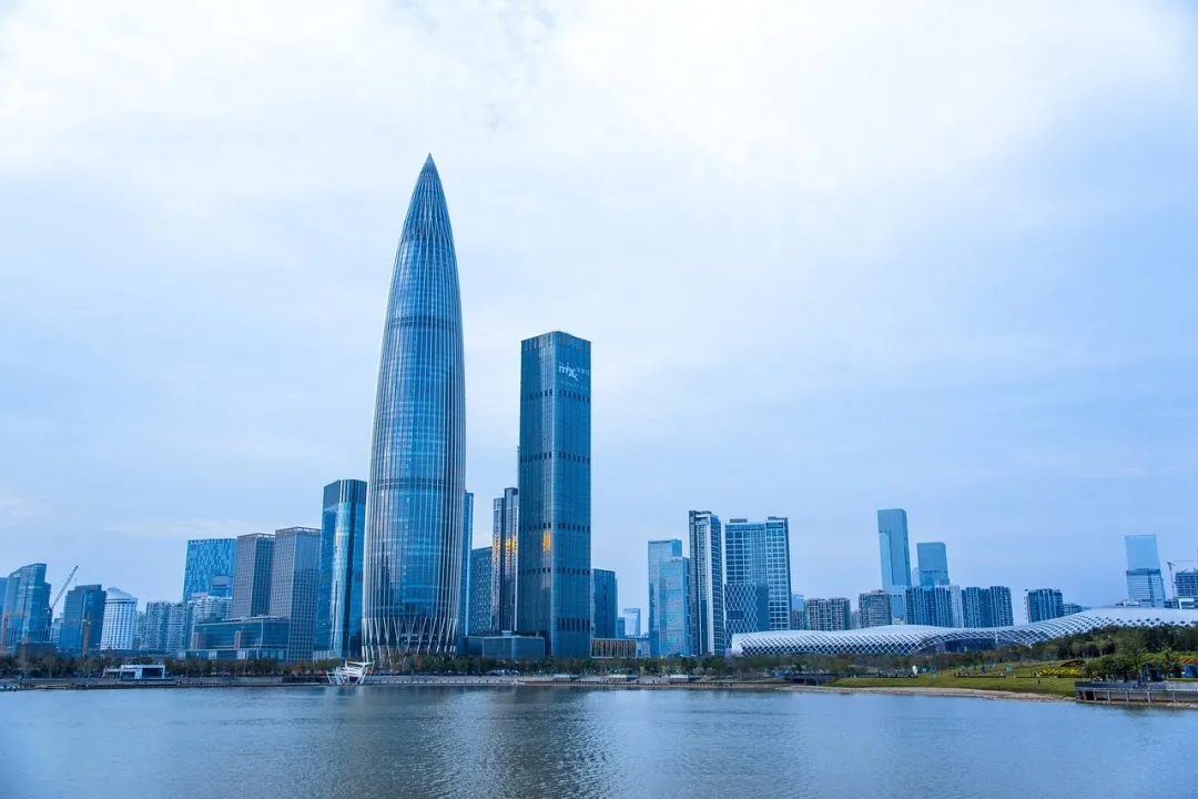 深圳跨境电商领跑全国：2024年进出口额3720亿，占全国半壁江山​