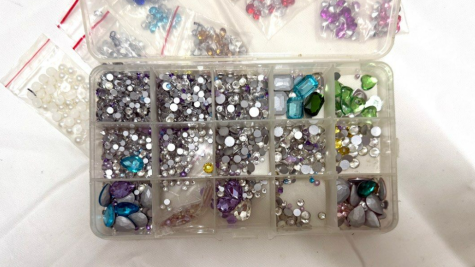 低成本撬动高回报！TikTok DIY 水钻套装三个月狂销 200 万，跨境卖家必冲的轻量爆品！